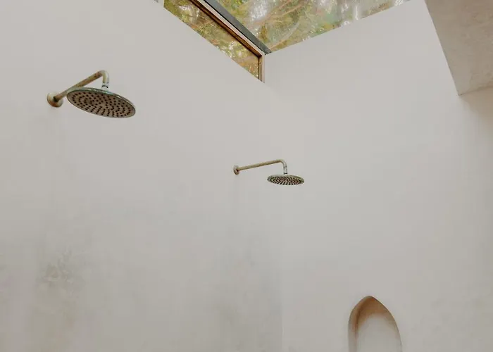 Sacred Hideaways Hotel *