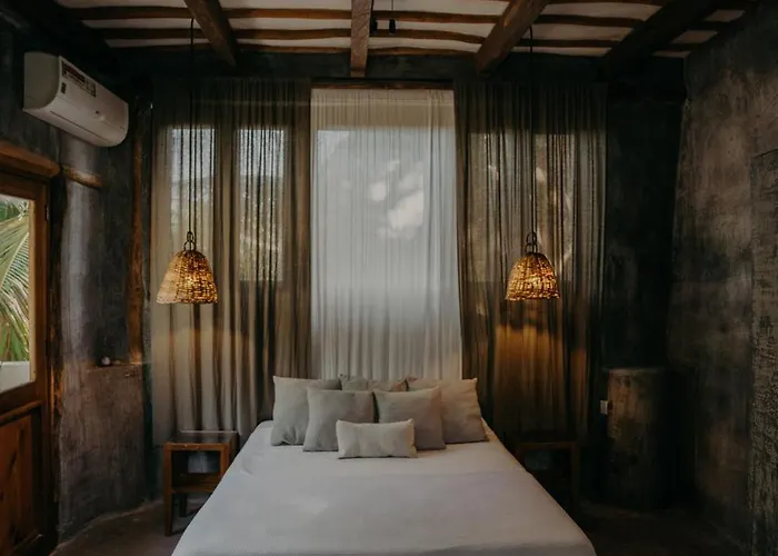Sacred Hideaways Hotel *